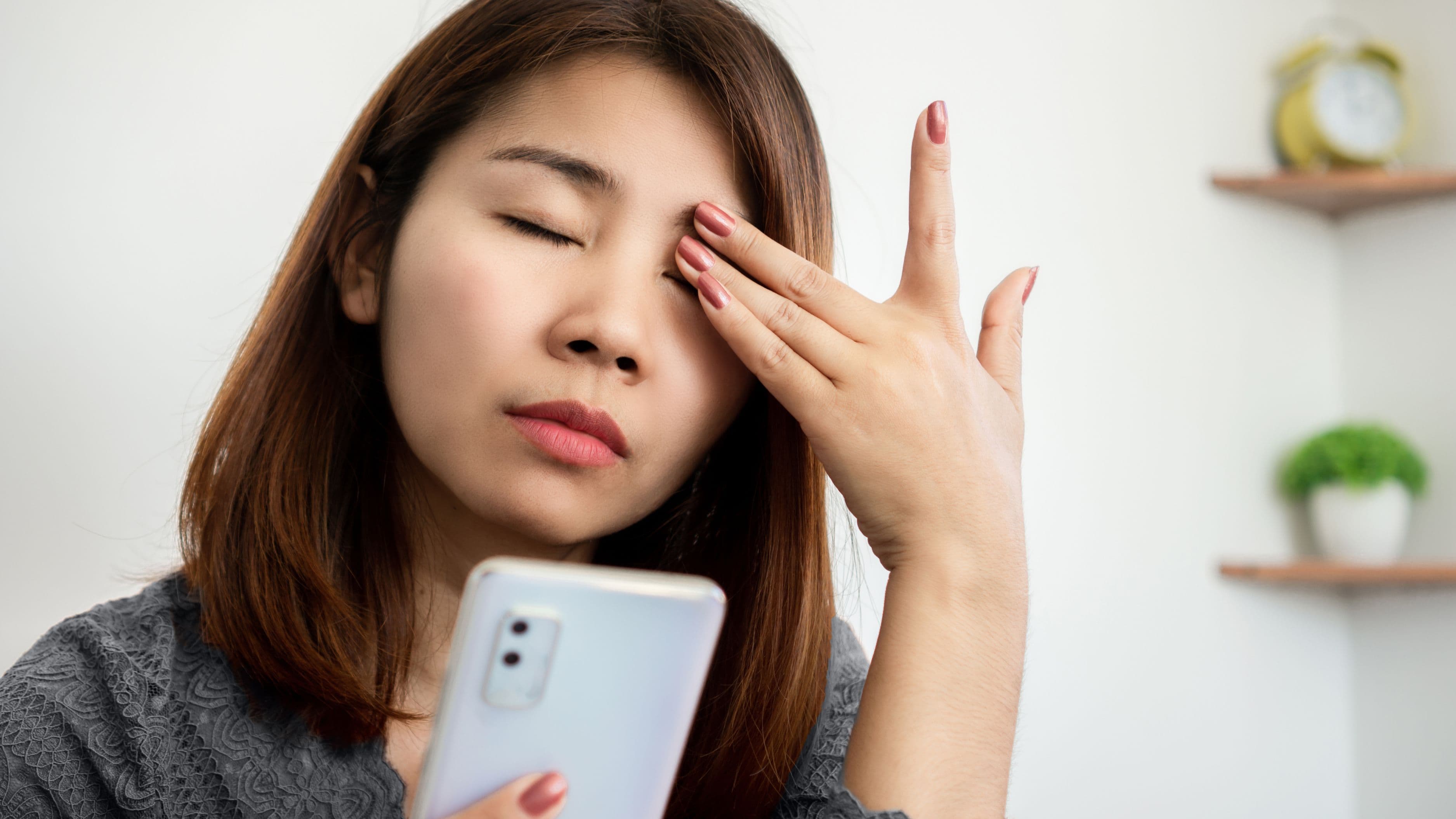 How to Reduce Your Screen Time Without Feeling Deprived