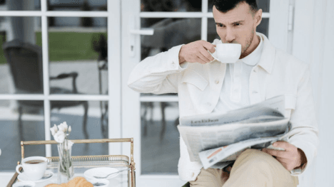 Why Successful People Wake Up at 4 Am (it's Not What You Think)